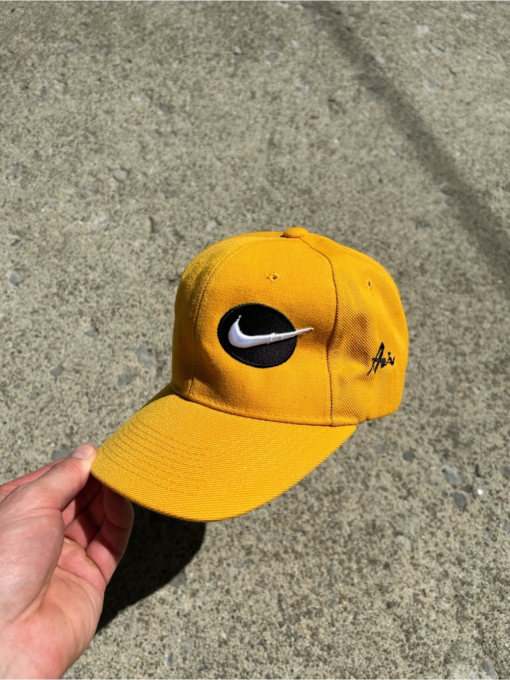 90’s vintage NikeYellow Baseball Cap with Swoosh embriodery